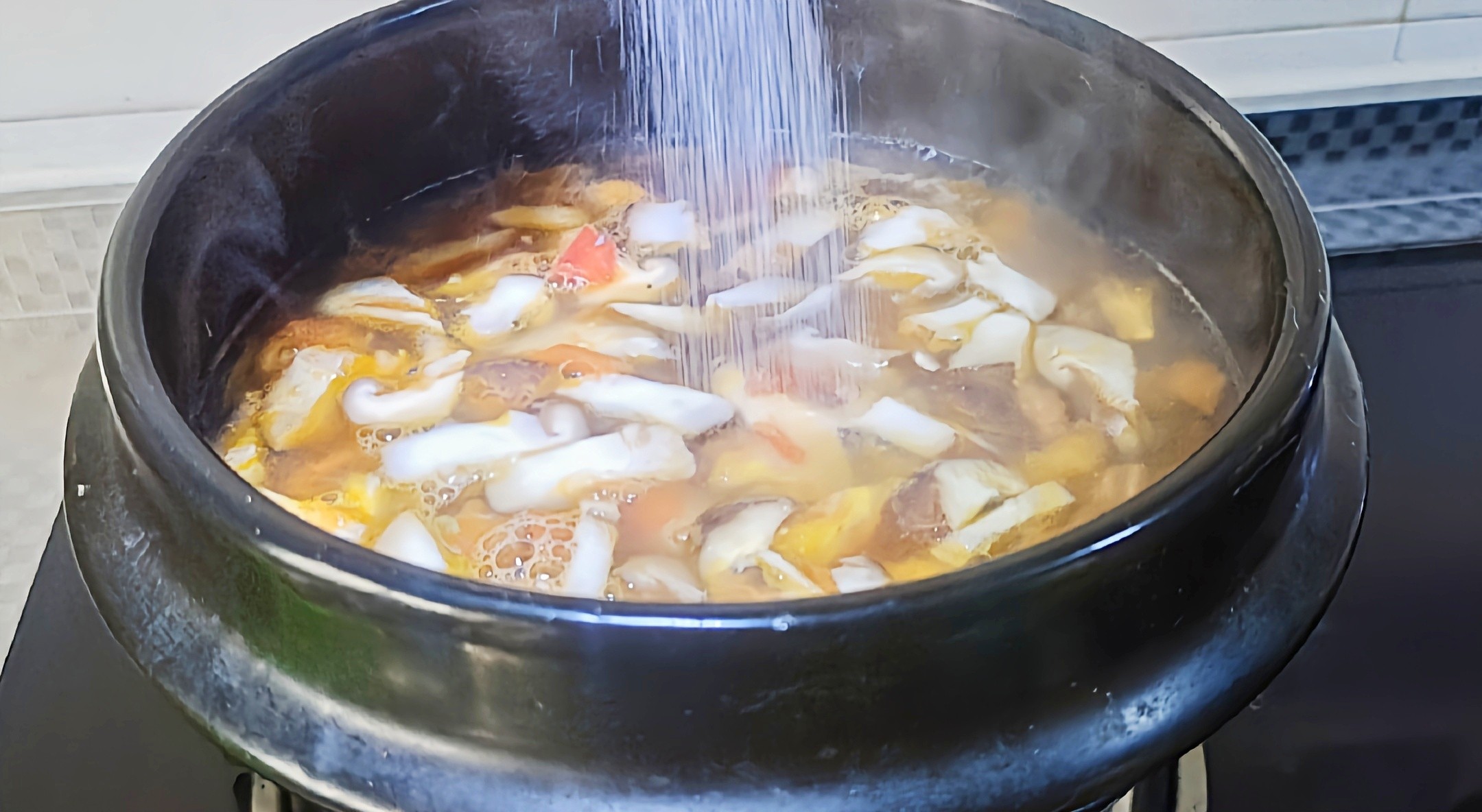 冬季最爱的暖身暖胃餐~砂锅剪刀面怎么做