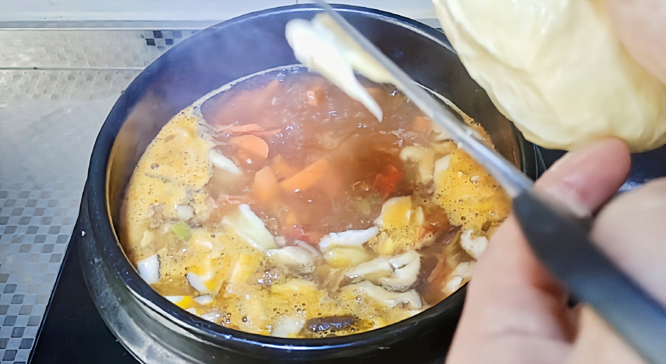 冬季最爱的暖身暖胃餐~砂锅剪刀面怎么做