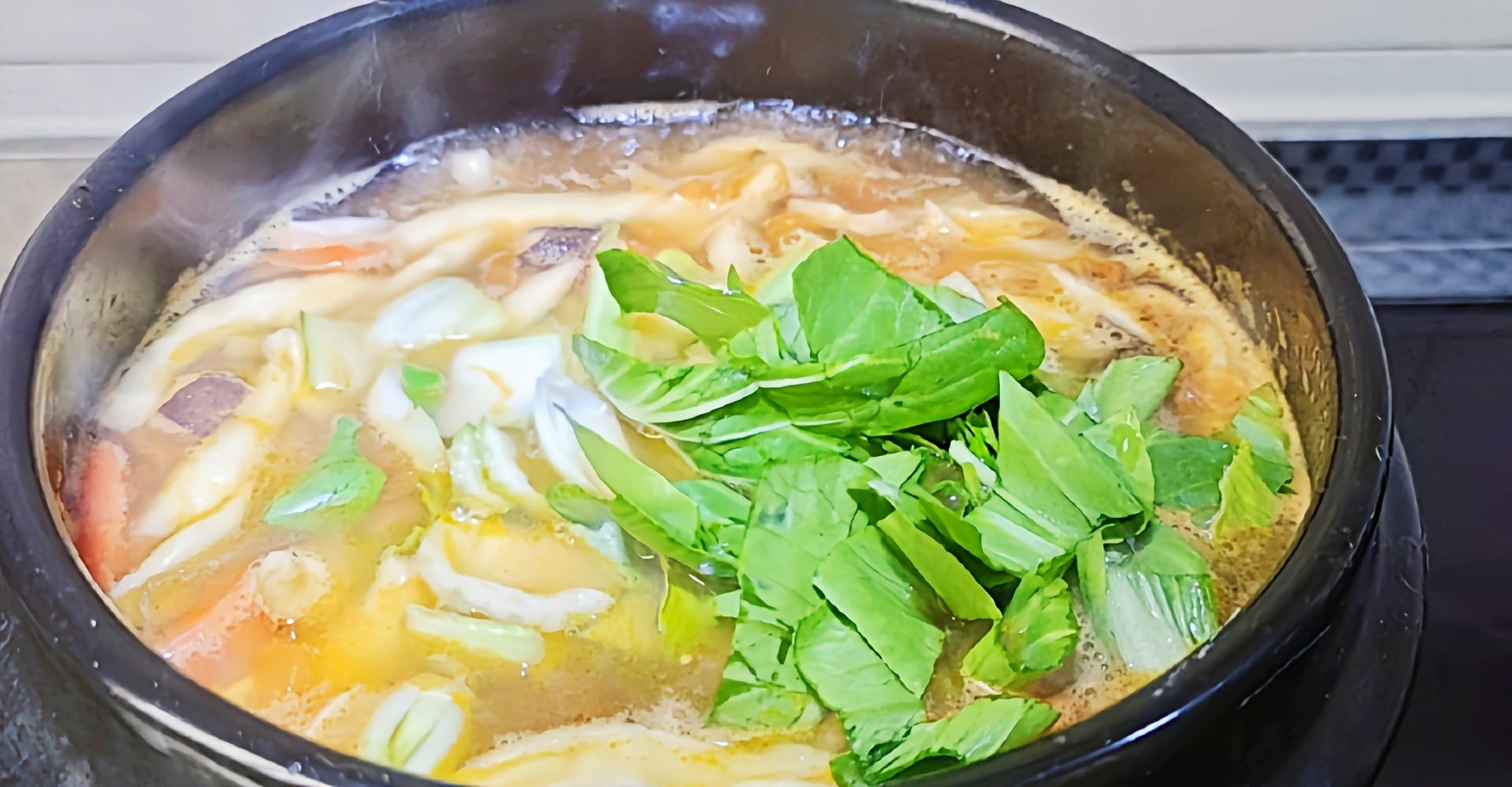 冬季最爱的暖身暖胃餐~砂锅剪刀面怎么做